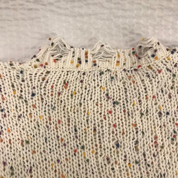 Sweater || Size Small/ Medium - Picture 10 of 10